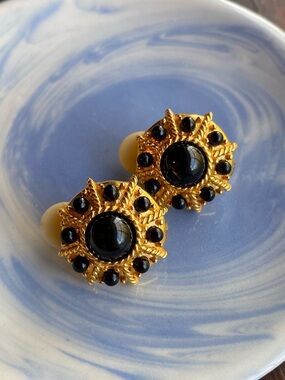 Bulky Vintage Clip On Earrings